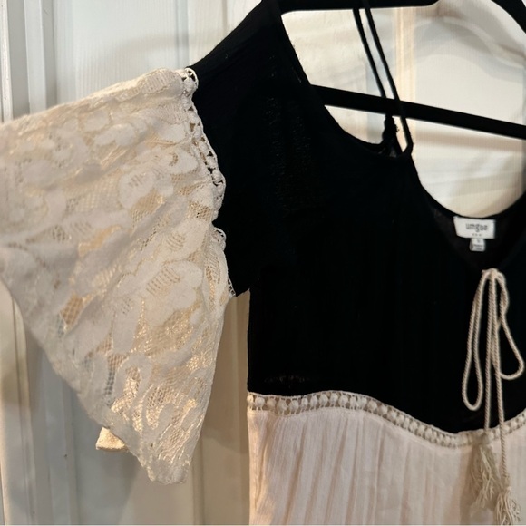 Umgee Boho Crochet Color Block Lace Bell Sleeve Tunic Blouse Size Small Peasant - Picture 4 of 8